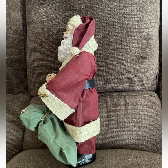 Windsor Collection, Fabric Mache Santa Collectible Figure, #24500 - Picture 5 of 7
